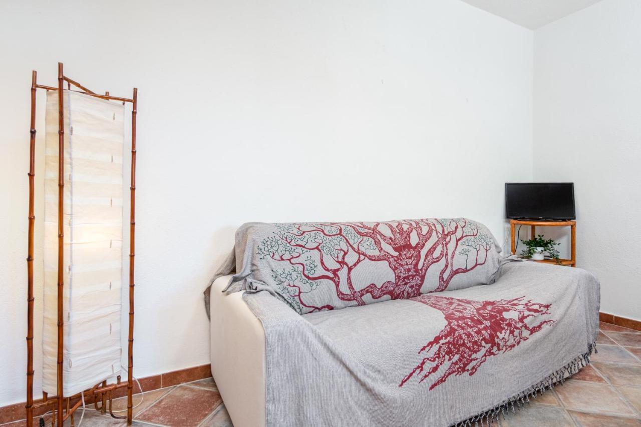 Holiday House Li Piri San Teodoro  Extérieur photo