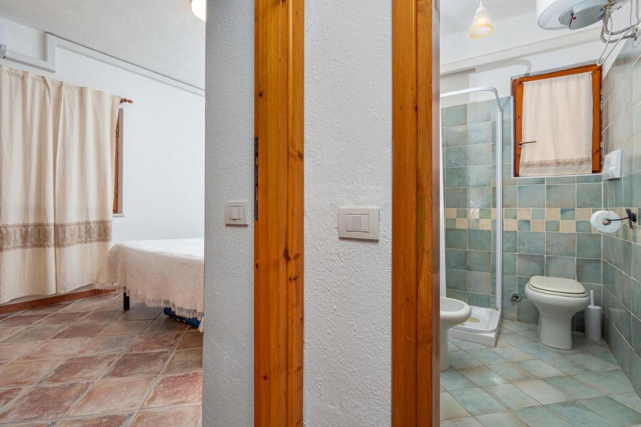 Holiday House Li Piri San Teodoro  Extérieur photo